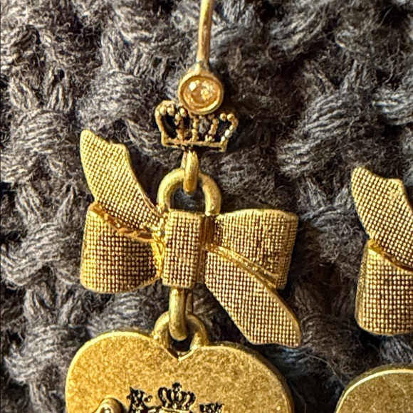 Juicy Couture Gold Bow Heart Earrings 530 - Picture 3 of 5